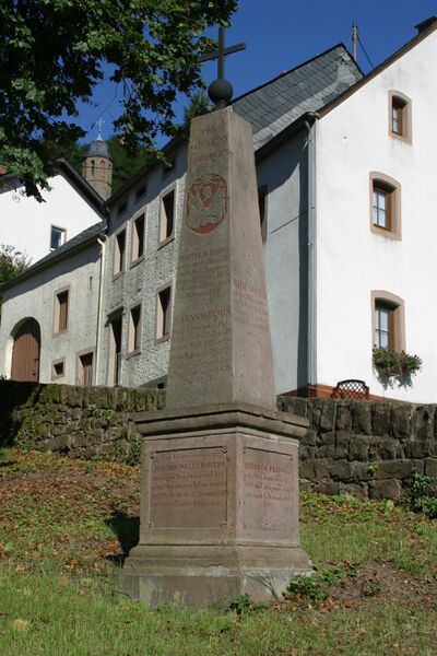 Datei:Denkmal Für Napoleons Krieger.jpg