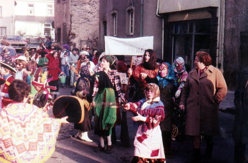 Datei:1975 Kinderkarneval01.jpeg