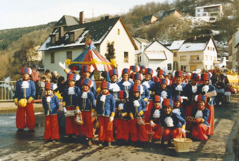 Datei:1984 Wehrbüschgruppe.jpg