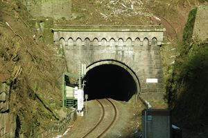 Wilsecker Tunnel Südportal.jpg