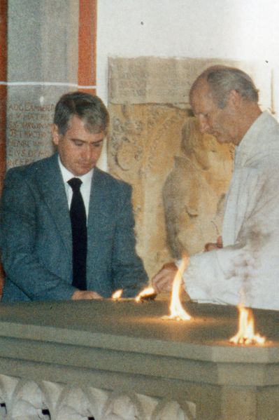 Datei:1984 Einweihung Altarinsel.jpg