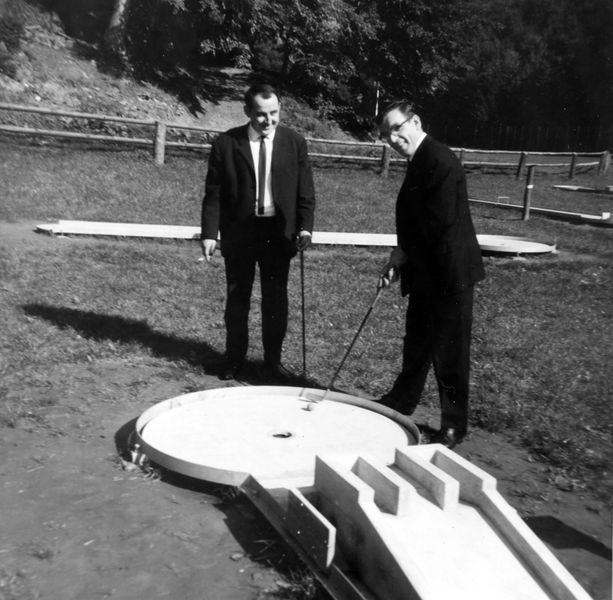 Datei:1967 Minigolf2.jpg