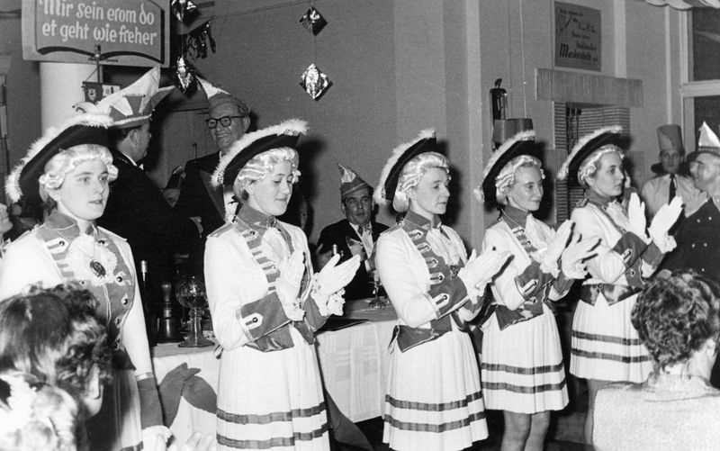 Datei:1958 Funkengarde.jpg