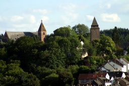 Stiftskirche und Burgturm