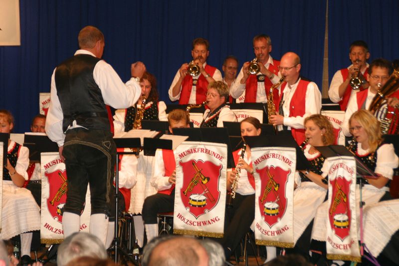 Datei:2006 Musikfreunde Holzschwang.jpg
